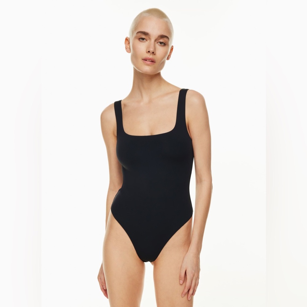 Simons Miyu Square Neck Bodysuit In burgundy Size L